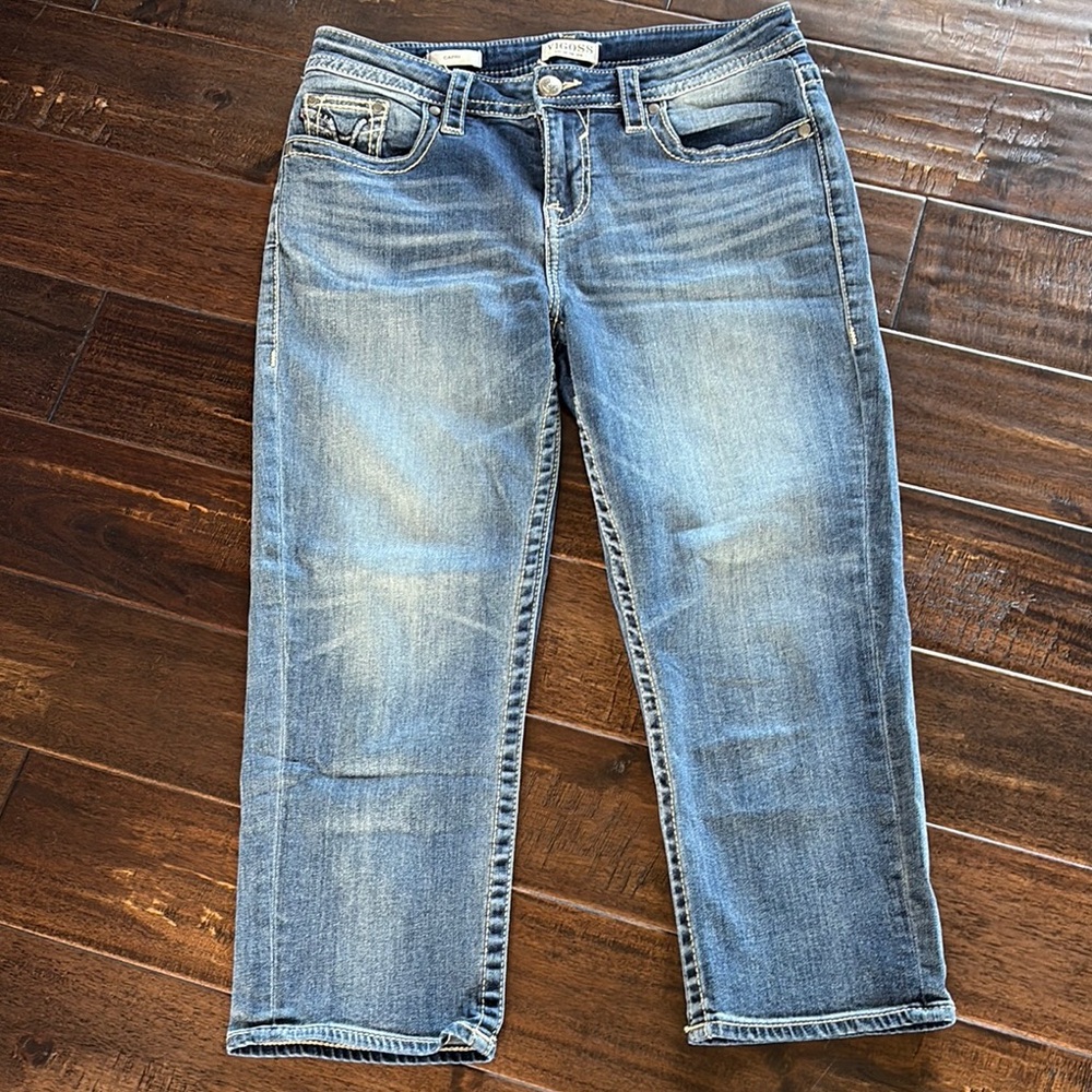 Vigoss Blue Ankle Cropped Jeans with Distressed Details